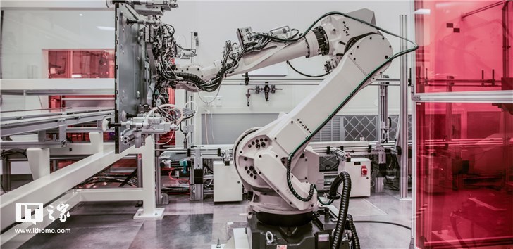 Microsoft为Win10带来机器人系统支持